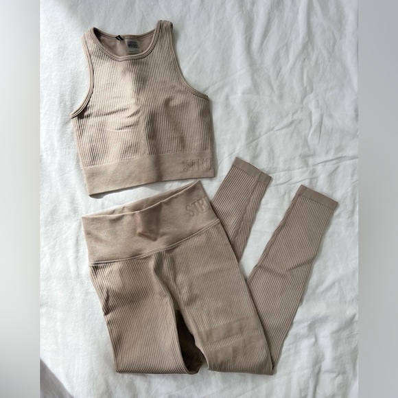 Stronger workout set - Picture 5 of 7